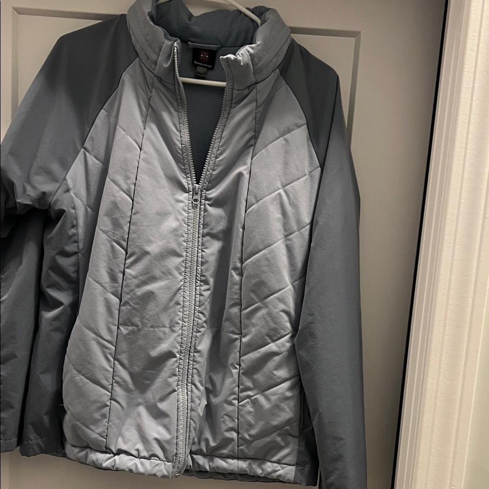 Women's Light Gray Quilted Raglan Puffer Jacket - Zip Front